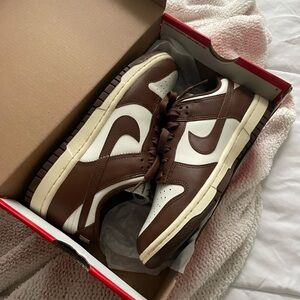 Brand new Nike brown and white dunks
